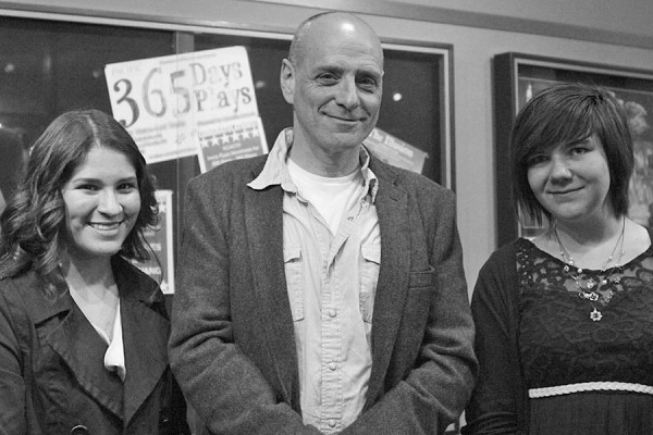Dellanira Alcauter (left) and Adrianna Owens (right) pose with Eric Schlosser, author of “Fast Food Nation” (middle) after a book signing. Before this, theyenjoyed a dinner and lecture by Schlosser.