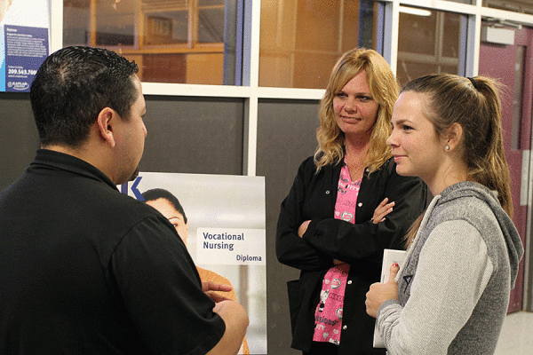 College fair enlightens students for college and careers
