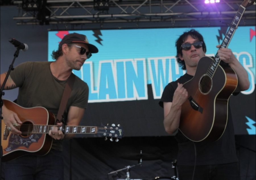 Tom Higgenson and Tim Lopez of Plain White Ts performing as students record and sing along. (Kamaiya Quipp  Stagg Online)